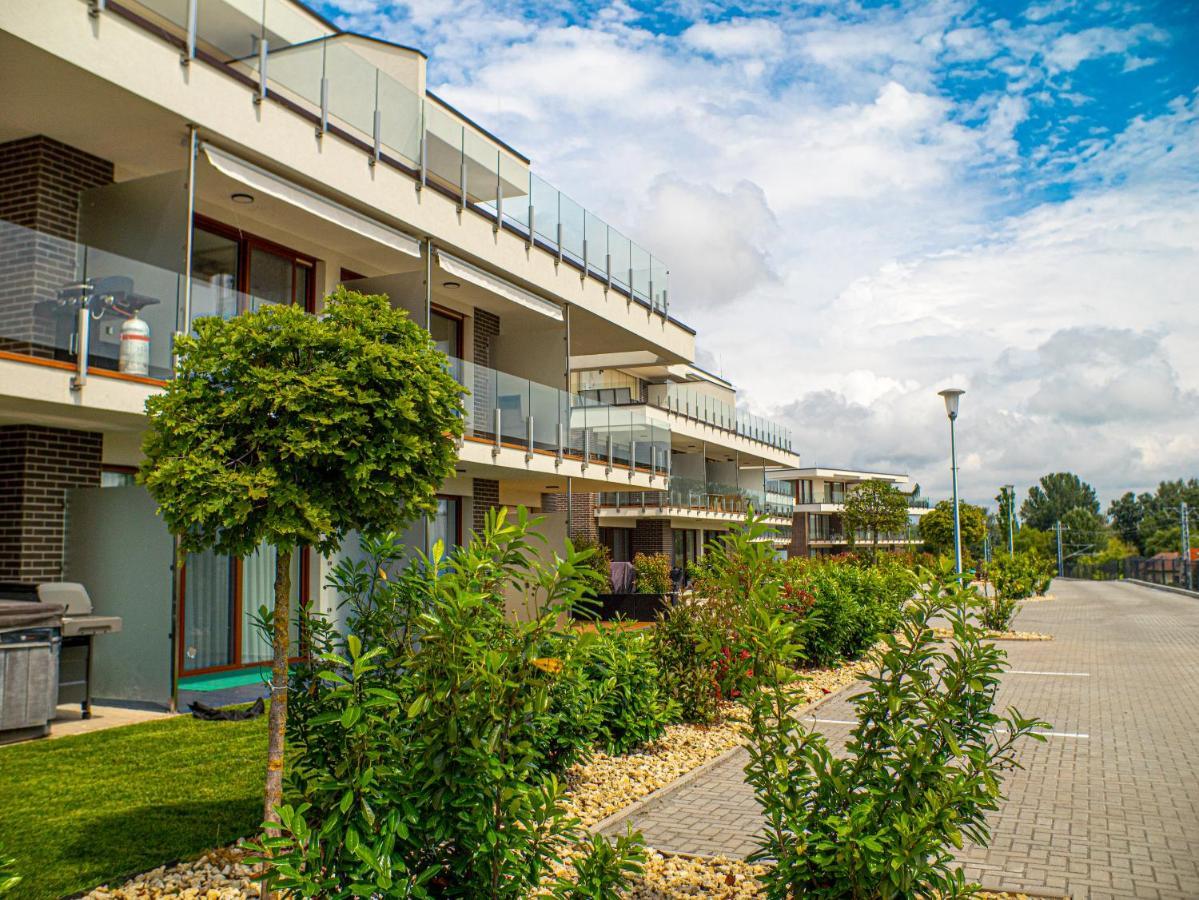 Panorama Superior Apartments - Pool, Garden, Parking Balatonalmádi Exterior foto