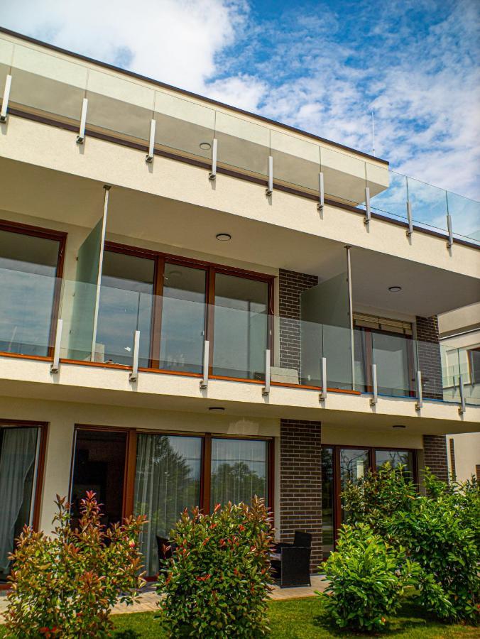 Panorama Superior Apartments - Pool, Garden, Parking Balatonalmádi Exterior foto