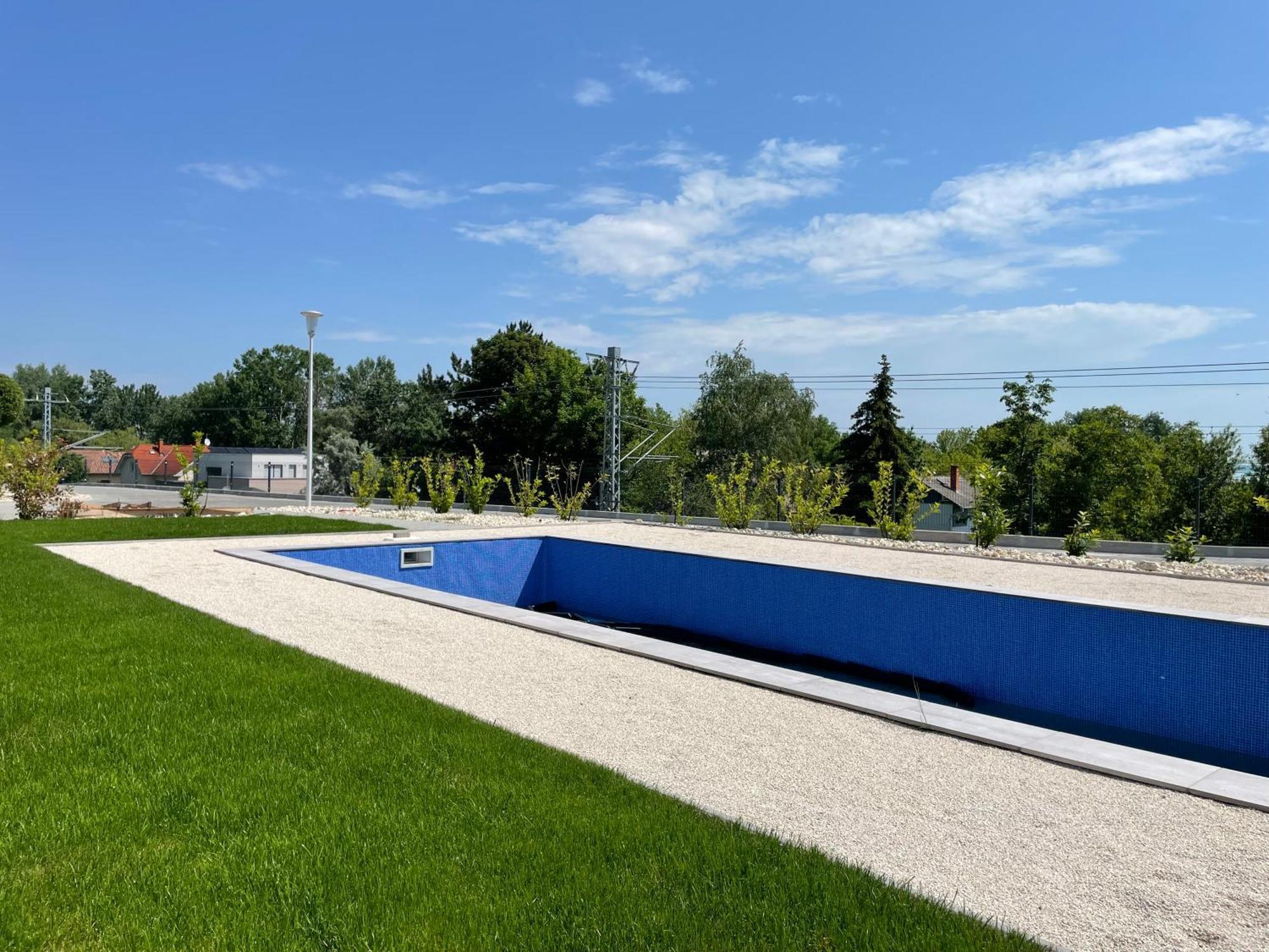 Panorama Superior Apartments - Pool, Garden, Parking Balatonalmádi Exterior foto