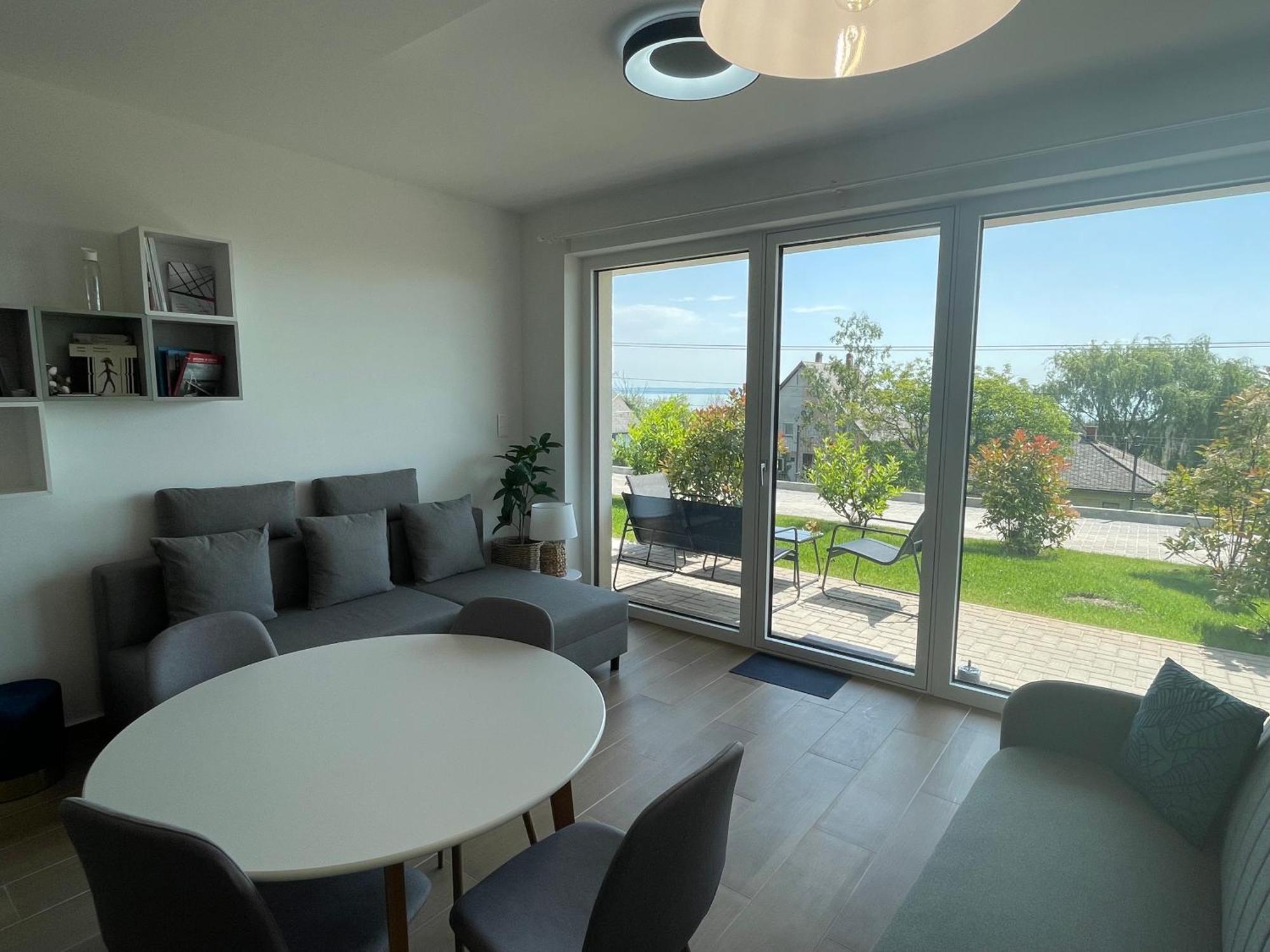 Panorama Superior Apartments - Pool, Garden, Parking Balatonalmádi Exterior foto