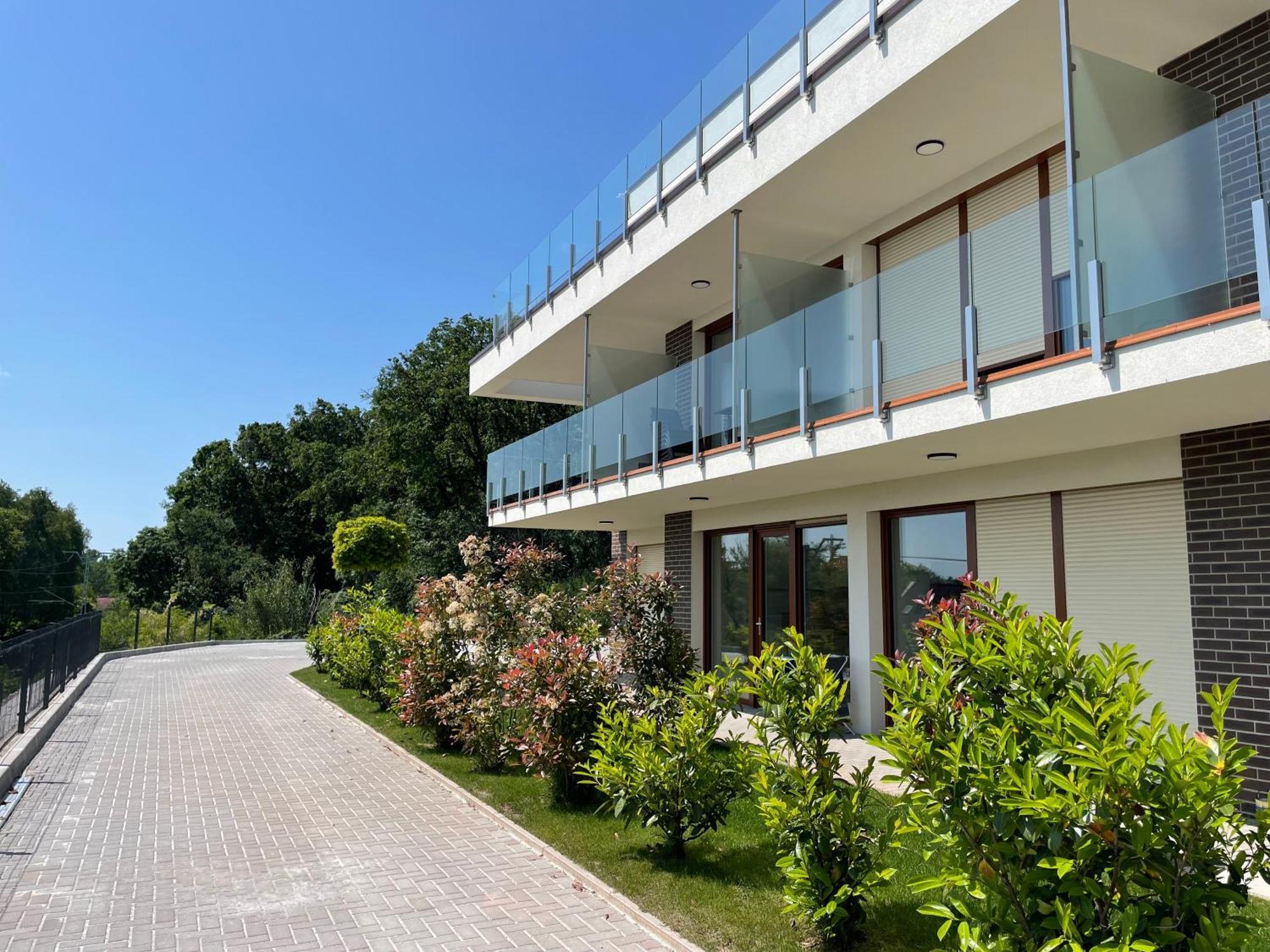 Panorama Superior Apartments - Pool, Garden, Parking Balatonalmádi Exterior foto