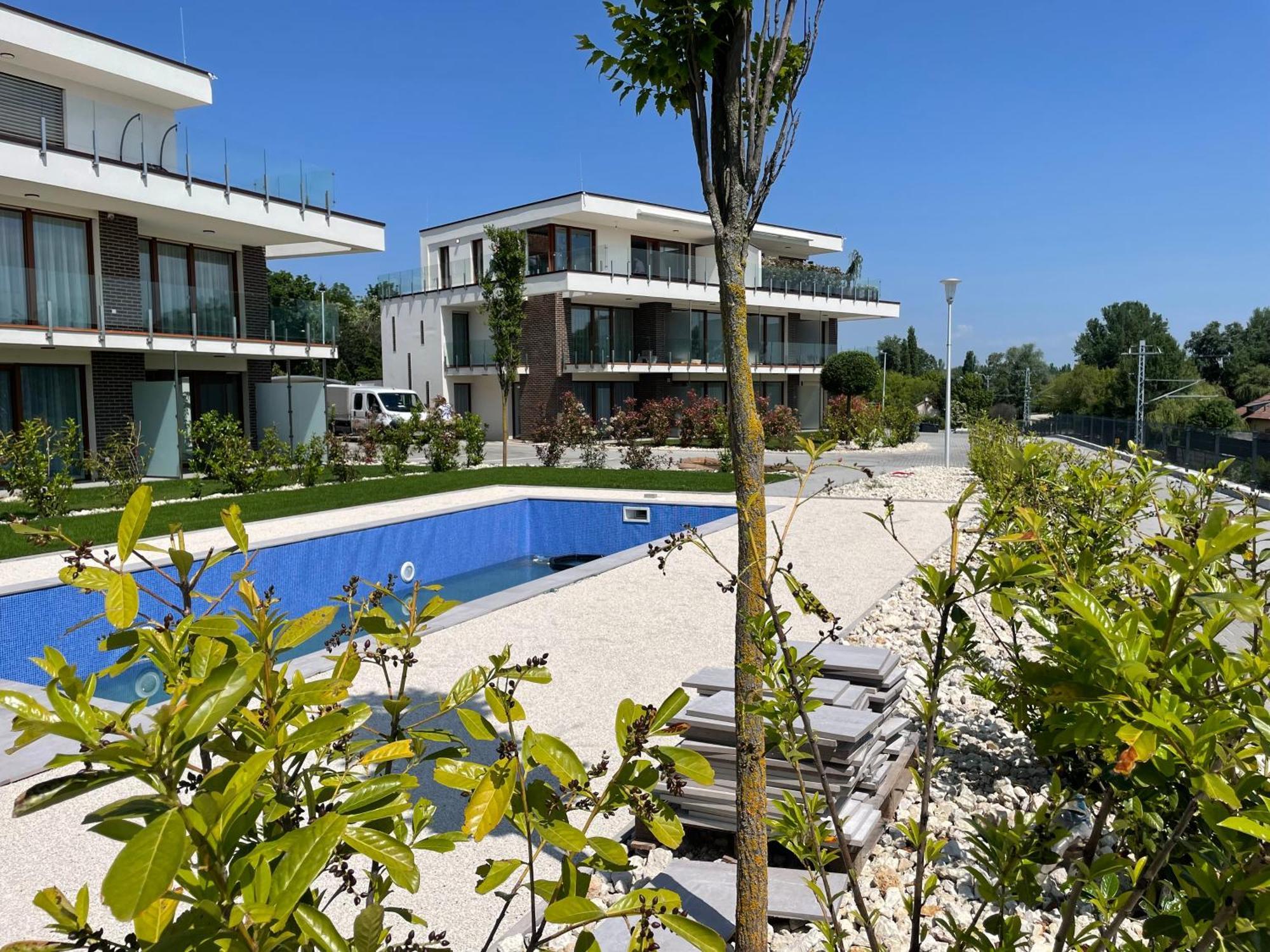 Panorama Superior Apartments - Pool, Garden, Parking Balatonalmádi Exterior foto